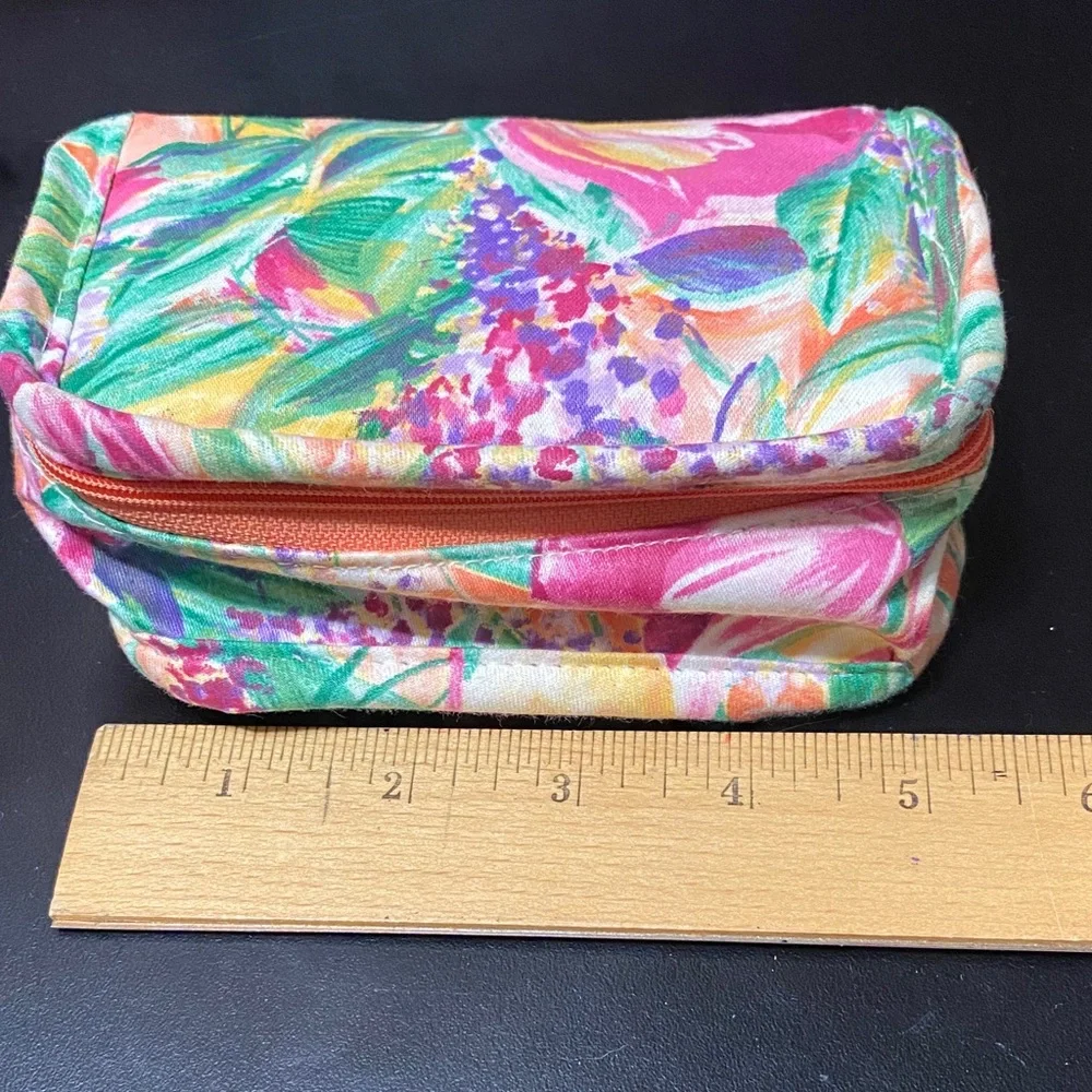 Vintage Floral Multicolor Women's cosmetics case